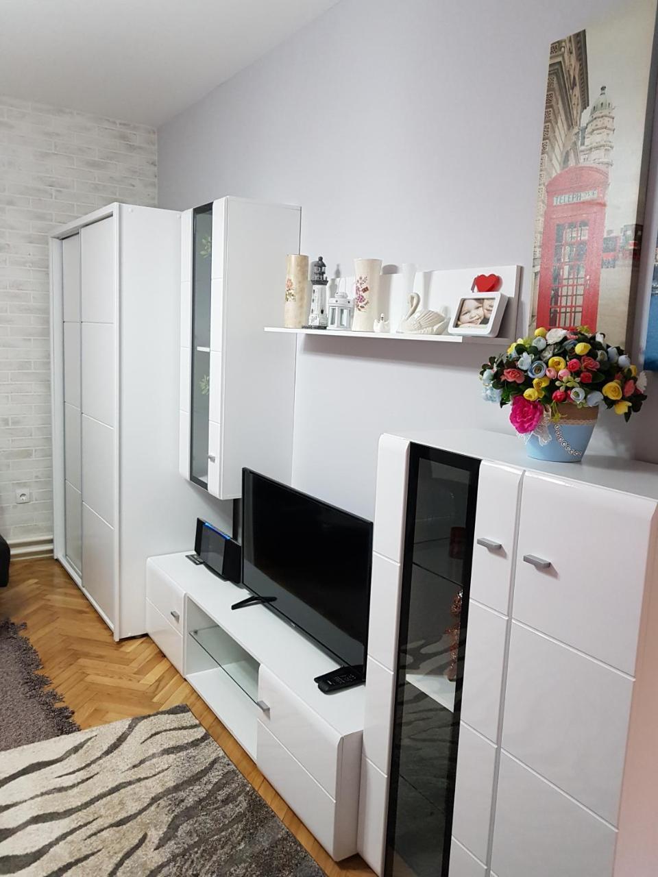 Apartman "Garden" Apartment Novi Sad Exterior photo